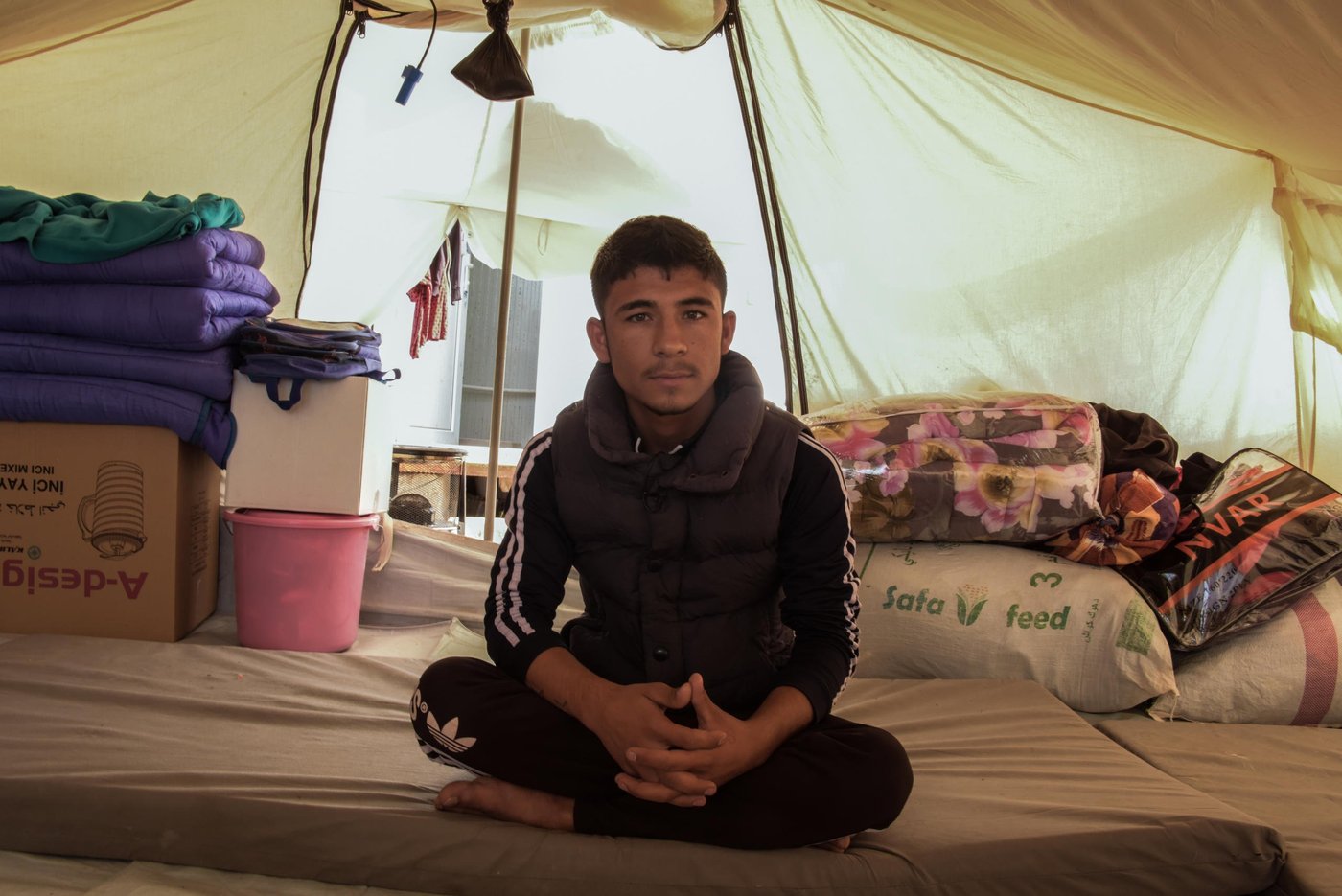 Suleiman and his younger sister were sent to Kurdistan Region of Iraq by their parents who wanted to save their lives.
“My father sent us here to save our lives, many people left their parents and siblings; even children left their families because of the war. In situations like this, each person is out there on their own.”
Suleiman’s family didn’t have the financial means to pay the expected amount smugglers would ask for to help them cross the border to Iraq. Suleiman had to pay US$ 600 for each of them to be able to reach the Iraq border. Like many Syrian refugees who fled under fire, Suleiman’s journey was not an easy experience. With no safe passages guaranteed for civilians to flee the conflict zone, the 18-year old Suleiman and his 14-year-old sister have seen dead bodies along the way.
“On our way, airstrikes hit somebody in front of my eyes, his head got ripped off his body. I could only see his head and the body was missing.”
“In the same airstrike, a girl lost both of her legs and a hand; she was dead, and a woman lost the lower part of her body. What we saw on that night was terrifying.”
Photo: Karl Schembri/NRC