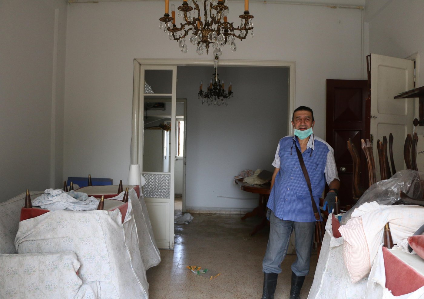 Toni, who lives in Karantina, wasn't home when the explosion happened, "I expected to see the damage, but I didn't expect to see the fridge fallen on the washing machine! Everything in the house was destroyed and I didn't know how to start, I was so tired". Toni received a call on the fourth day after the explosion that there are 30 volunteers under his house ready to help him clean his house from the rubble, "We will never lose hope, we will never give up and we will always resist", Toni concluded.
Photo: Zaynab Mayladan/NRC