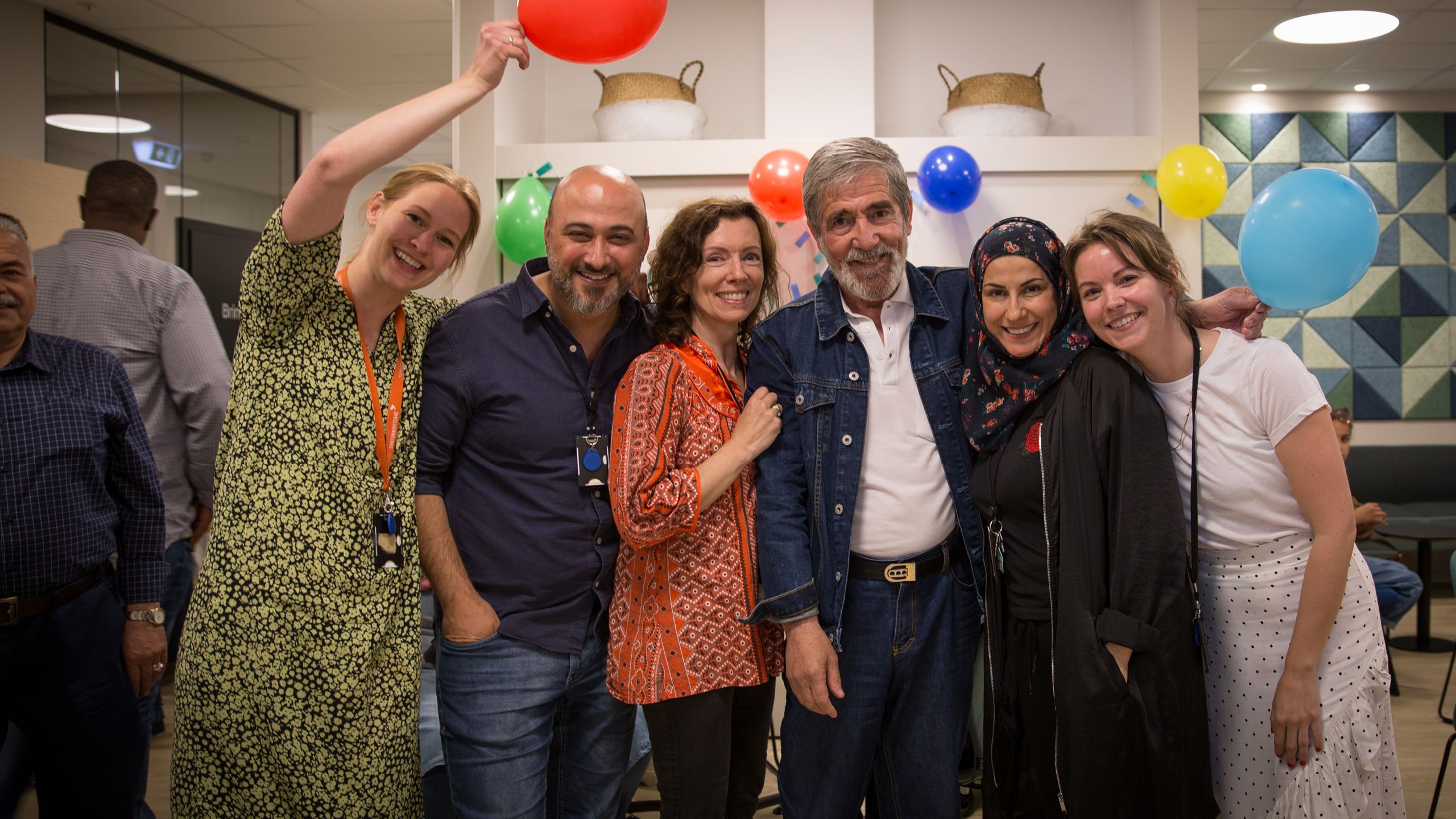 Mohamed mit seinen FreundInnen und HelferInnen am SeFI